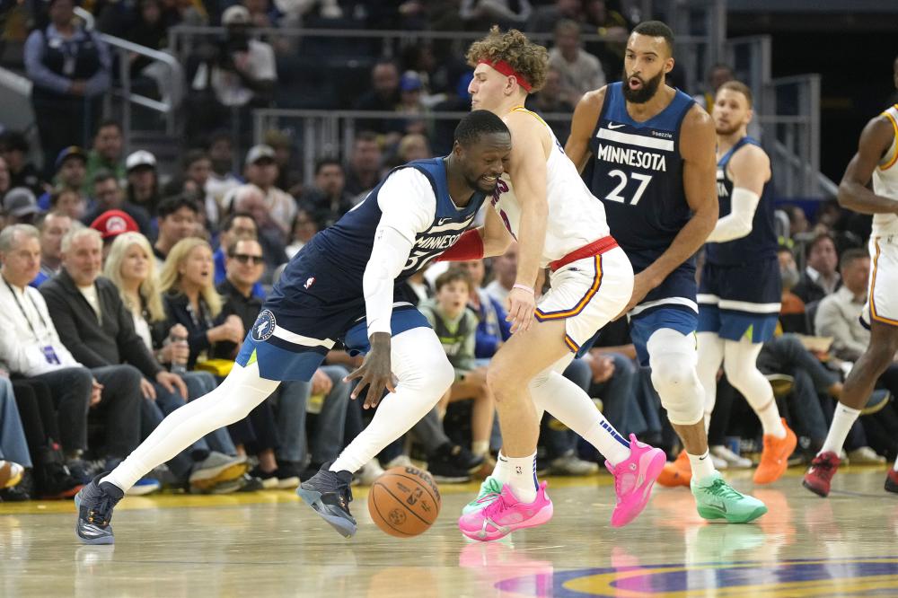 在进攻端 在进攻端