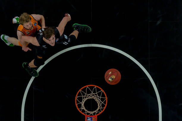 他冷静发挥 他冷静发挥